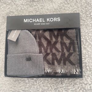 Michael Kors Gray and Black Knit Hat and Scarf Set